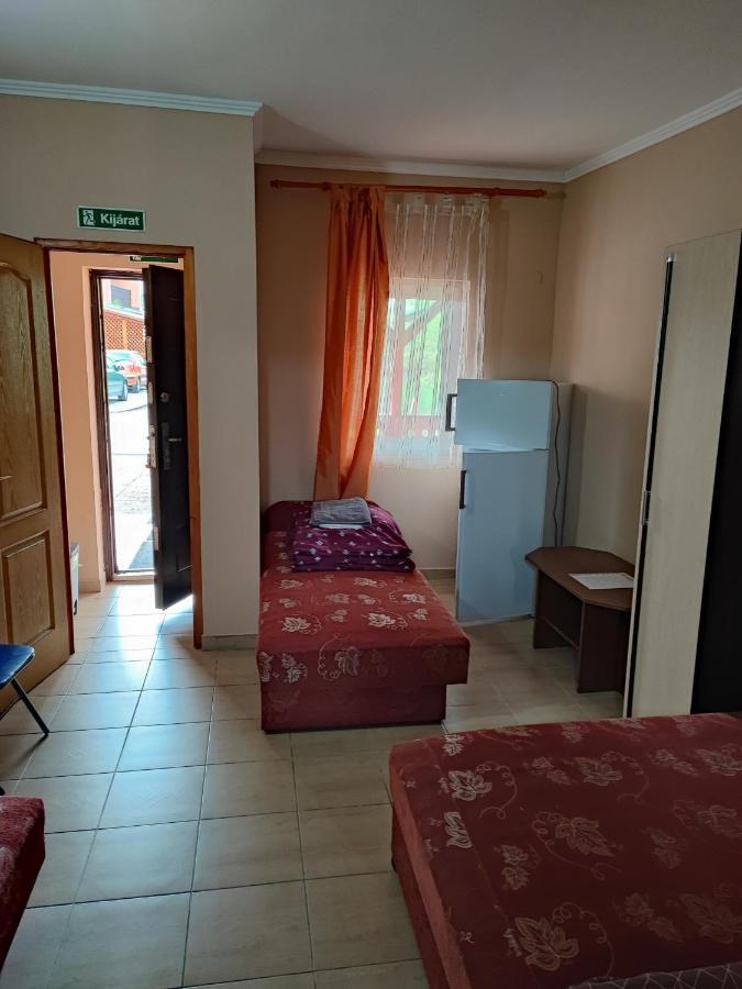 Havanna Etterem Es Vendeghaz Hotel Putnok Luaran gambar