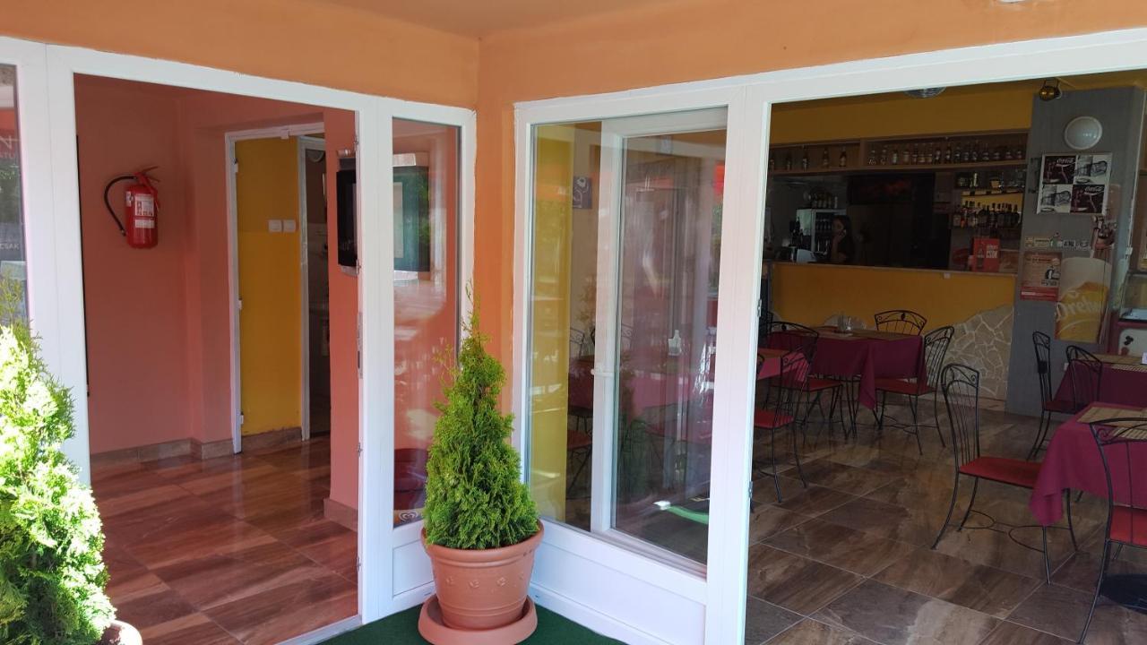 Havanna Etterem Es Vendeghaz Hotel Putnok Luaran gambar